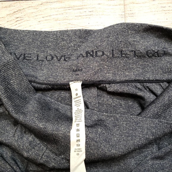 LULULEMON Boulevard Bliss Live Love And Let Go Gray Skirt 10 - Picture 7 of 8